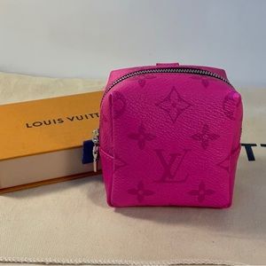 NWT Authentic Louis Vuitton HOT PINK Taigarama Box Pouch Bag Charm Key Ring